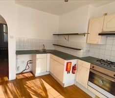 1 Bed Flat, Standard Road, TW4 - Photo 3
