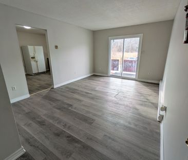 For Lease - 157 Stanley Street Unit# 4, Quinte West, Ontario - Photo 2