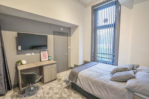 1 bedroom in a house share to rent - Photo 1