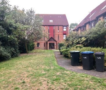 Studio to rent - Photo 6