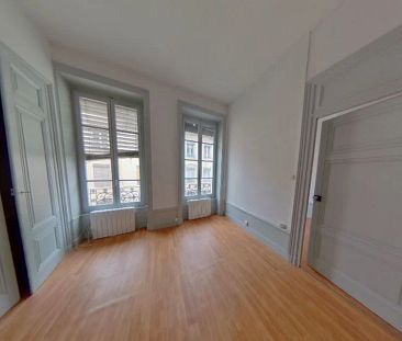 Appartement T2 A Louer - Lyon 7eme Arrondissement - 64.42 M2 - Photo 2