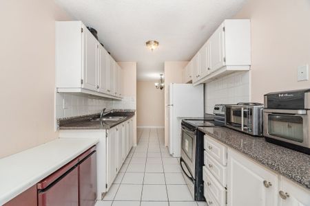 For Lease - 4 Kings Cross Road Unit# 1109, Brampton, Ontario - Photo 2