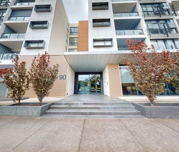 Urban Ease Meets Riverside Lifestyle - Photo 5