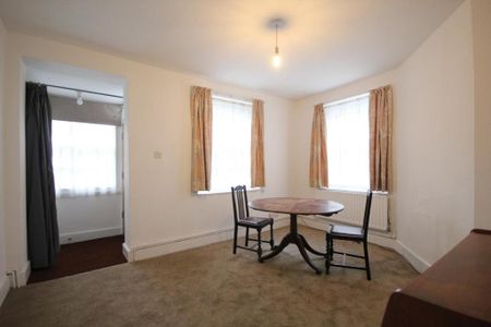 2 bedroom maisonette to rent - Photo 5