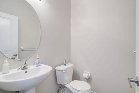 For Lease - 22 Goulston Street, Brampton, Ontario - Photo 2