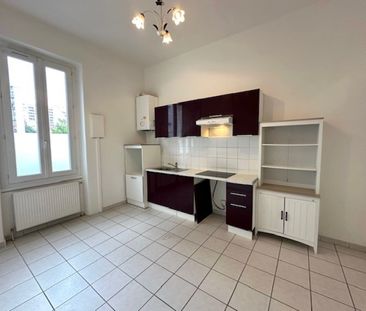 A LOUER - T1 BIS DE 43.10 m² - PETITE RUE PASTEUR VILLEURBANNE - Photo 4