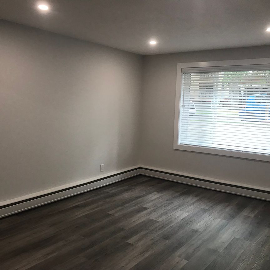CRESTLINE APARTMENTS - Photo 1