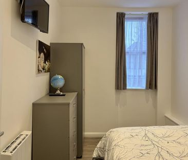 1 bedroom flat to rent - Photo 2