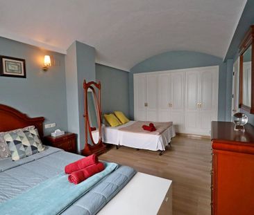 3 room luxury penthouse for rent in Benalmádena, Spain - Photo 5