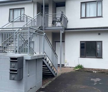 Recently Renovated & Furnished in Central Albany - Photo 4