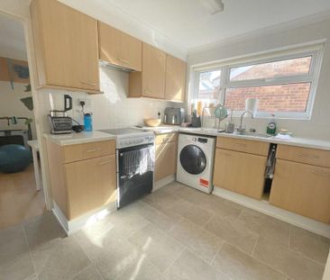 2 bedroom detached bungalow to rent - Photo 5