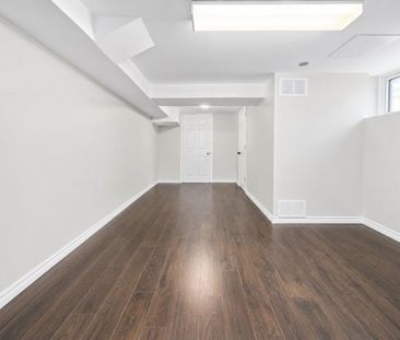 For Lease - 621 Wychwood Street, Oshawa, Ontario - Photo 4