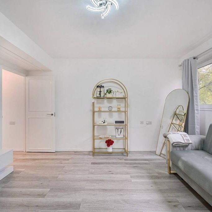 1 bedroom flat to rent - Photo 1