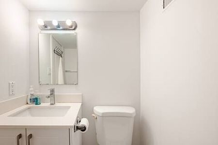 For Lease - 172 Felix Road, Richmond Hill, Ontario - Photo 2