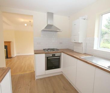 3 bedroom semi-detached house to rent - Photo 5