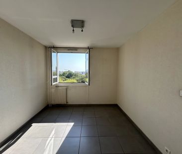 Location Appartement 2 pièces 53m² MARSEILLE 10ème - Photo 3
