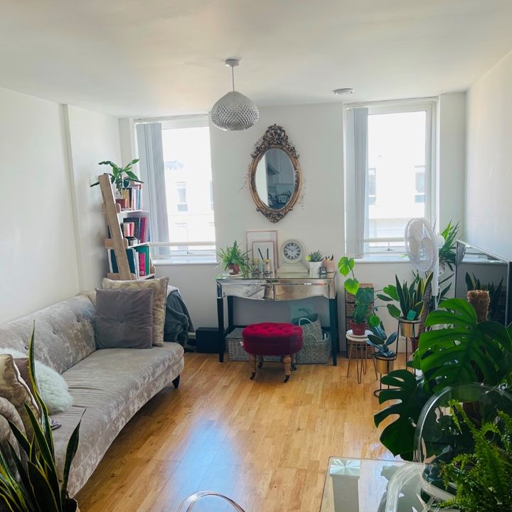 1 Bed Flat, Dowells Street, SE10 - Photo 1