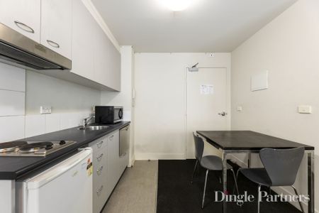 Trendy Urban Living in a Prime Carlton Location! - Photo 5