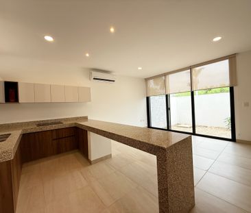 TOWNHOUSE EN RENTA CON ROOF TOP CERCA A LA CARRETERA A PROGRESO - Photo 3