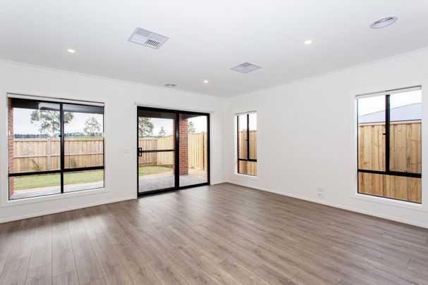 75 Fountain Drive, Beveridge VIC 3753 - Photo 1