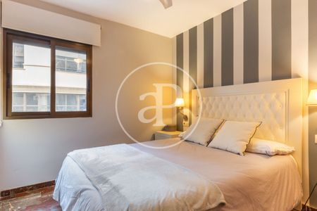 Flat for rent in Plaza del Ayuntamiento - Photo 2