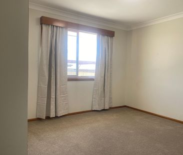 3/8 Speare Avenue, 2350, Armidale Nsw - Photo 3