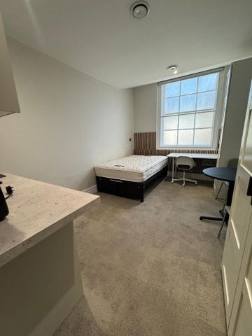 1 bedroom property to rent - Photo 2