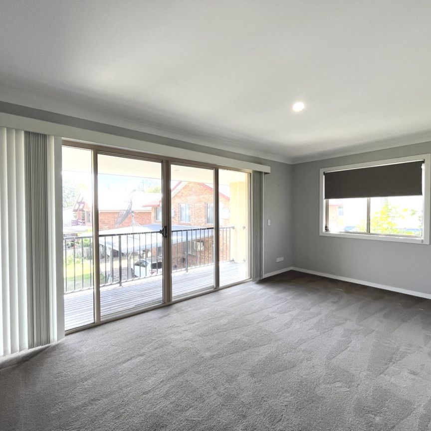 2/27 Harley Street, Labrador - Photo 1