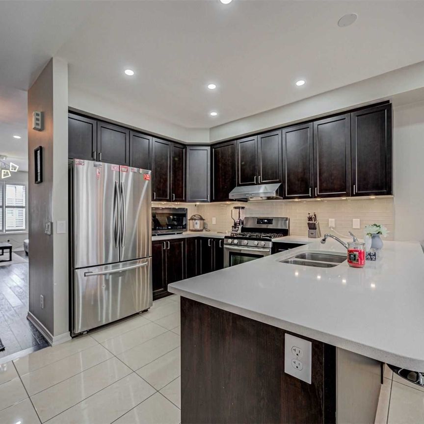 For Lease - 128 Cedar Lake Crescent Unit# 183, Brampton, Ontario - Photo 1