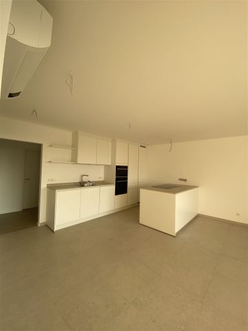 nieuwbouwappartement met 3 slaapkamers en 2 ondergrondse staanplaatsen - Foto 4