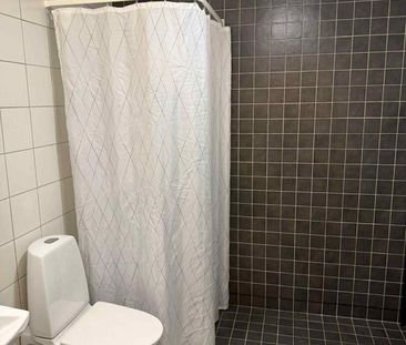 Karin Larssons Väg, Sköndal - Foto 1