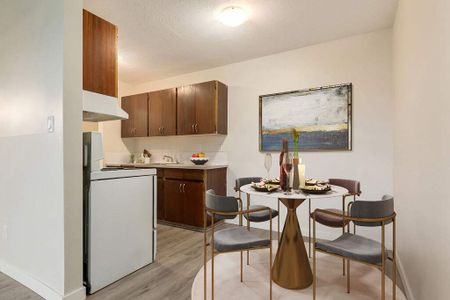 2 Bedroom - Photo 2