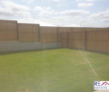 1/14 Pinot Street, Logan Reserve, Qld 4133 - Photo 2