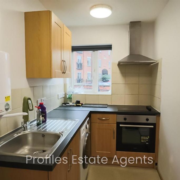 1 bedroom flat to rent - Photo 1