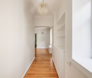 7/46 Roslyn Gardens, Elizabeth Bay NSW 2011 - Apartment For Rent | ... - Photo 3