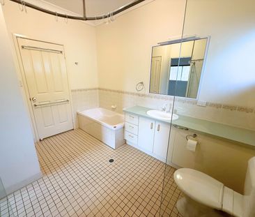 1/31 Mayhew Street, Sherwood QLD 4075 - Apartment For Rent | Domain - Photo 5