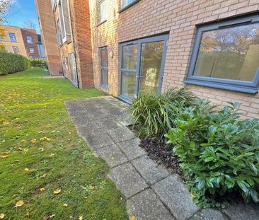 Laxton Close, Sholing, SO19 - Photo 3