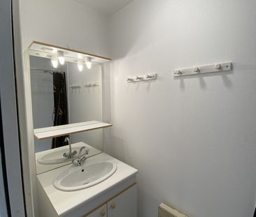 Location Appartement 2 pièces 26m² ST LO 50000 - Photo 4