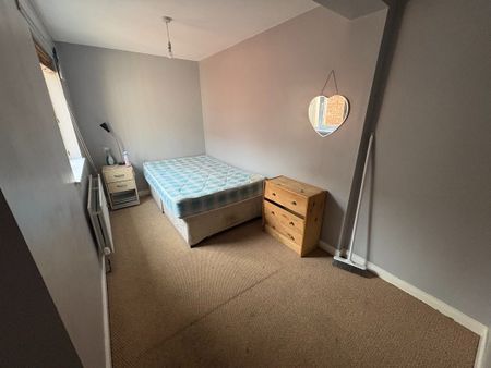 10 Maryville Avenue, Belfast BT9 7HE - Photo 3