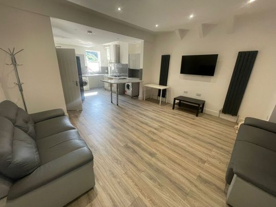 90 Derby Road- Brand New Refurb Loughborough - Photo 1