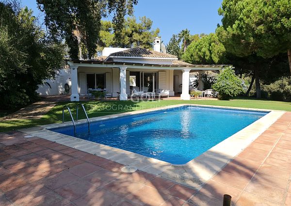 A Zone - Forest house in Lower Sotogrande