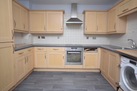 2 bedroom apartment to rent - Photo 4