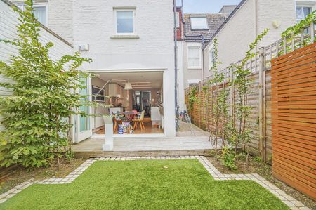 4 bedroom detached house to rent - Photo 5