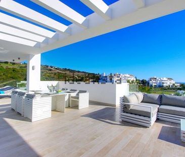 Alquiler de ático en Calle Cortijo del Beneficiario - Photo 5