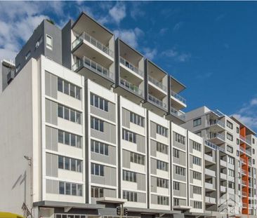 Modern 2-Bedroom Apartment in the Heart of Homebush - Photo 2