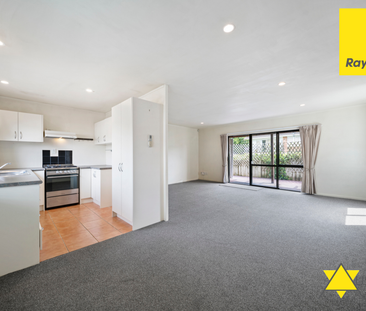 3-Bedroom Family Home - Mount Wellington - Photo 2