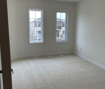 For Lease - 27 St Lawrence Road, Haldimand, Ontario - Photo 1