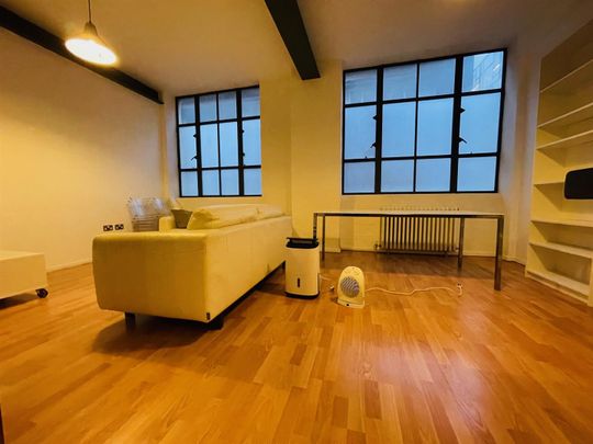 2 Bed Flat - Photo 1