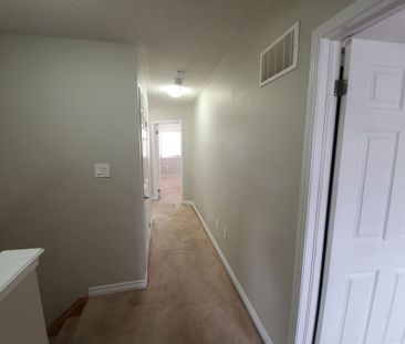 For Lease - 47 lothbury Drive, Brampton, Ontario - Photo 3