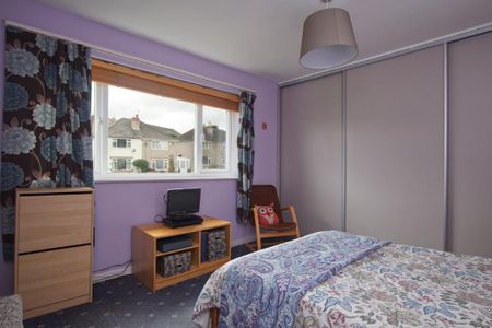 3 bedroom semi-detached house to rent - Photo 4